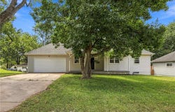 9509 E 79th Street, Raytown, MO 64138