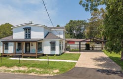 400 N Lake St., Waskom, TX 75692