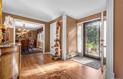 96 Plainview Road, Woodbury, NY 11797