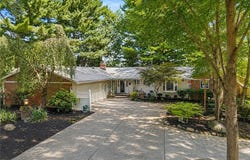 671 S Sheraton Drive, Akron, OH 44319
