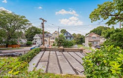 170 Castleton Avenue, Staten Island, NY 10301