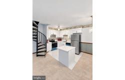 19 SUMMIT Court, MARLTON, NJ 08053