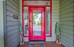 993 GOLDEN PHEASANT Dr, Redmond, OR 97756
