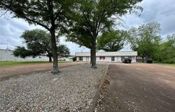 1021 Park Street, Commerce, TX 75428