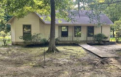 8 Holly St, Fordyce, AR 71742
