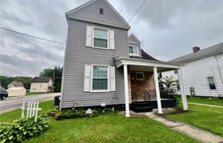 920 Dewey Ave, New Castle, PA 16101