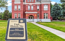 21 N MAIN St, Junction, UT 84740