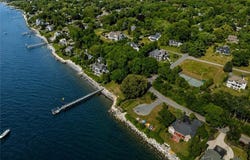 19 Ledge Road, Bristol, RI 02809