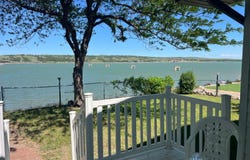 110 S River St, Chamberlain, SD 57325