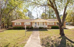 902 Stanton Avenue, Waycross, GA 31503
