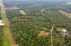 Flagstone Road, Gravois Mills, MO 65084