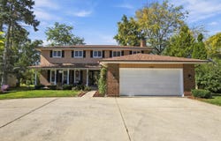 458 S Park Boulevard, Glen Ellyn, IL 60137