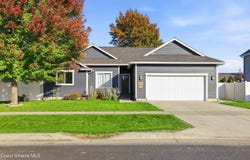 8320 N Ainsworth Dr, Hayden, ID 83835