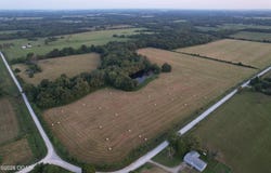 220 NW 40th Road, Lamar, MO 64759
