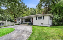 2750 Wildwood Lane, Stevensville, MI 49127