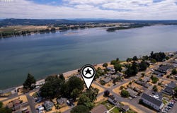 I St, ColumbiaCity, OR 97018