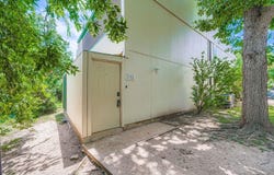 6718 Silvermine Dr, Austin, TX 78736