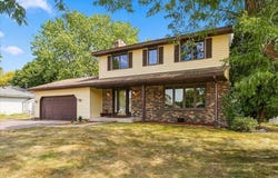 454 Oday Street S, Maplewood, MN 55119