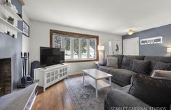 970 Dearborn Circle, Carol Stream, IL 60188