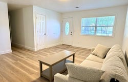 904 S Oak Ridge Drive, Aurora, MO 65605