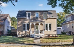 1011 13th Street, Highland, IL 62249