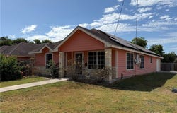 400 Hobbs Avenue, Alice, TX 78332