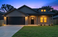16410 Crossing Circle, Lindale, TX 75771