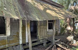 178 11th St, Apalachicola, FL 32320