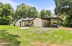 9596 Alabama Highway 60, Moundville, AL 35474