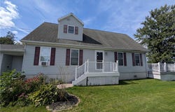 7485 W Murray Dr, Cicero, NY 13039