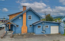 190 E 3RD St, Coquille, OR 97423