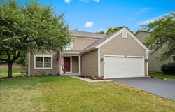 542 Waterford Lane, South Elgin, IL 60177