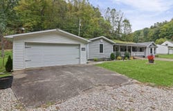 3399 Howells Mill Rd, Ona, WV 25545