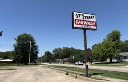 515 SE 37th ST, Topeka, KS 66605