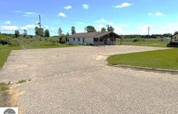 3160 M-65, Hale, MI 48739