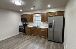 212 E Delta Street, Aurora, MO 65605