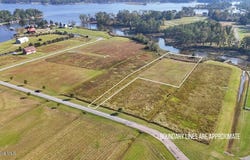 85 Dallas Paul Road, Belhaven, NC 27810
