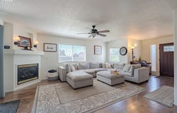 414 N 3RD Pl, Kalama, WA 98625