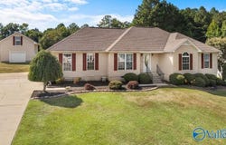 85 Rachael Lane, Hokes Bluff, AL 35903