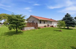 414 15th Place, Camanche, IA 52730