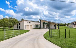 21660 Senior RD #2, Von Ormy, TX 78073