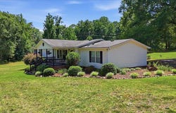 637 Ranch Road, Laurens, SC 29360