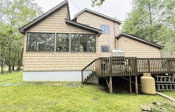 2143 Rosemont Drive, Tobyhanna, PA 18466