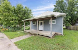 534 E 2nd Avenue, Garnett, KS 66032