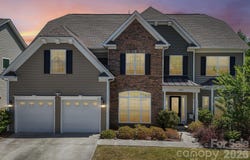 2006 Topaz Plaza, Davidson, NC 28036