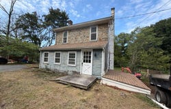 17 Musconetcong River Rd, Lebanon Twp., NJ 08827-3021