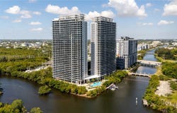 16385 Biscayne Blvd, North Miami Beach, FL 33160