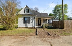 304 Choctaw ST, Hackett, AR 72937