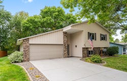 7476 Jeffery Lane S, Cottage Grove, MN 55016