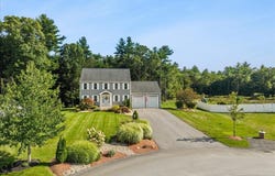 32 Pocksha Dr, Middleboro, MA 02346